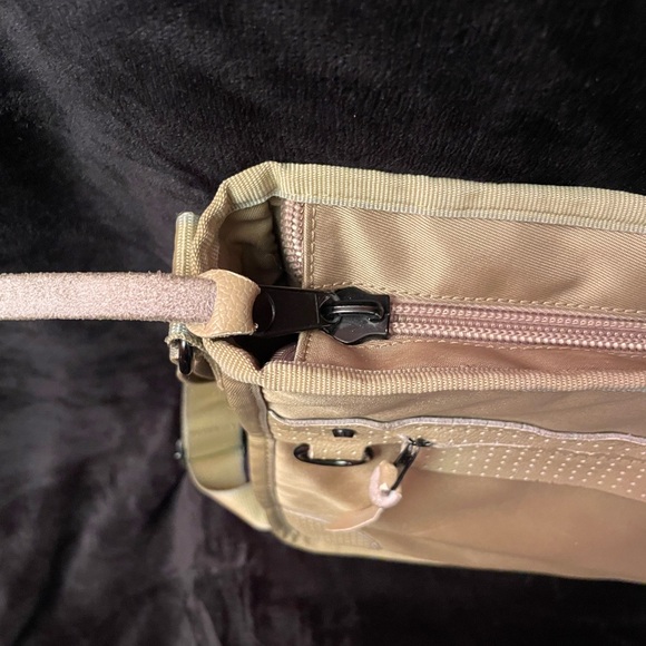 Diesel RARE Y2K Spare Parts Nylon & Leather Padded Cyber Tech-ware Crossbody Bag - Picture 7 of 11